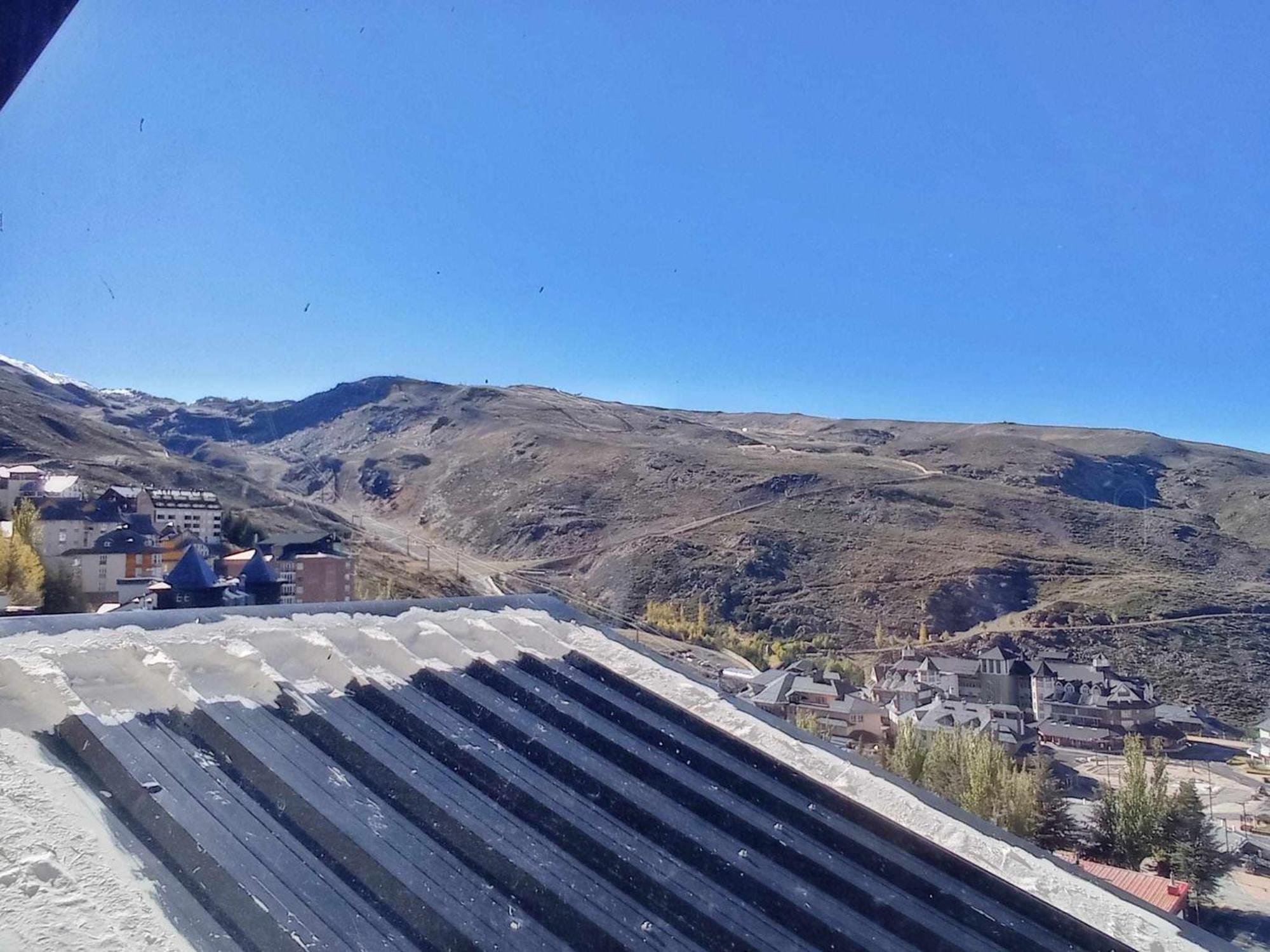Atico Con Vistas Monte Gorbea Lägenhet Sierra Nevada Exteriör bild
